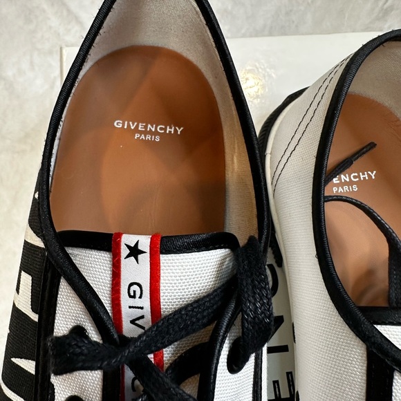 Givenchy Black and White Sneaker brand new with box - Picture 6 of 9